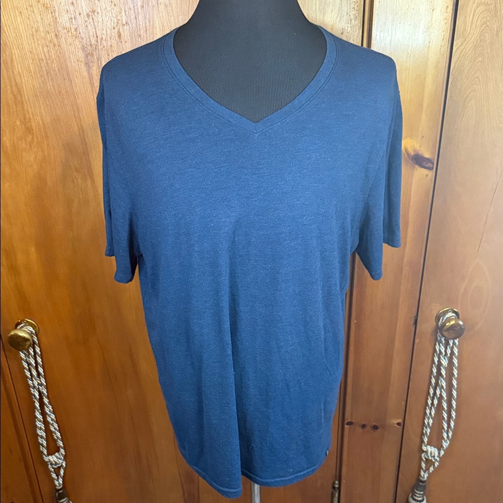 Threads 4 Thought Navy V Neck Tee XL